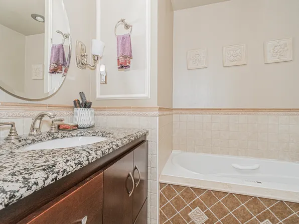 20 Notus Avenue image 27 of 44