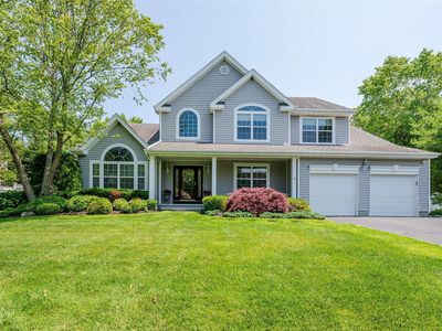 8 Greenbrush Court, Greenlawn, NY, 11740