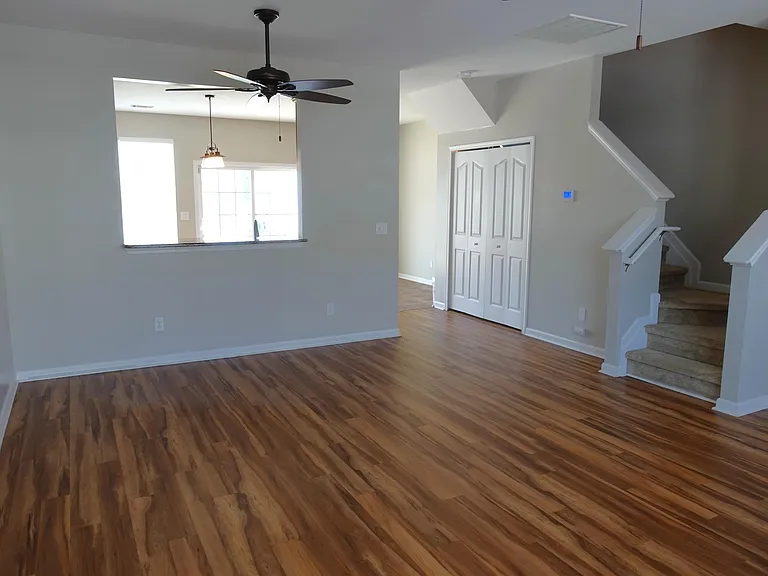 202 Elise Dr #1 — Photo 9