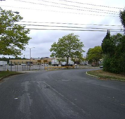 2nd image of 104 Suffolk Ave