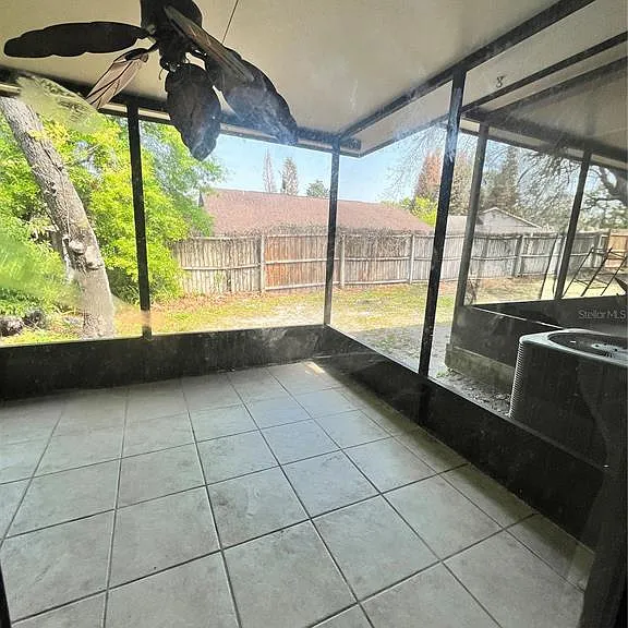 4918 Silver Oaks Vlg #F — Photo 11