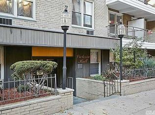 3044 29th St, Long Island City, NY 11102