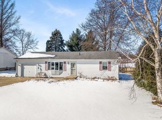 13 Pleasant St, German Valley, IL 61039