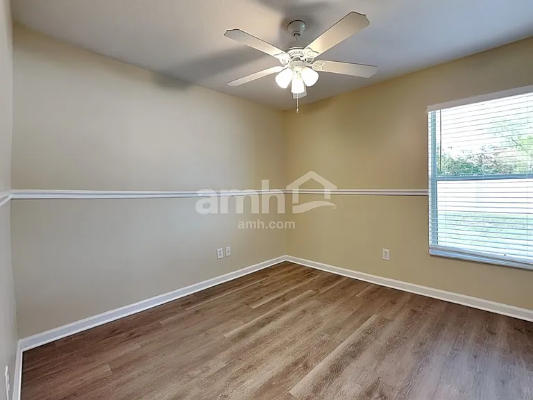 11555 Misty Isle Ln — Photo 15