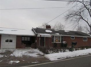 1620 Sandy Hill Rd, North Huntingdon, PA 15642