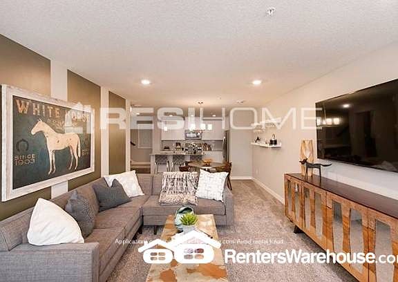 3rd image of 10946 Zest St NE Suite B