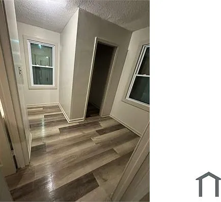 1866 Kansas St — Photo 10