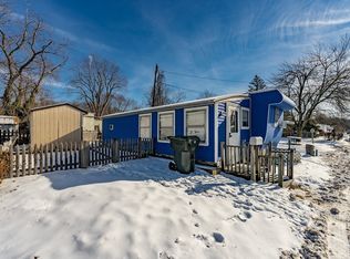 23 Mobile Home Way, Springfield, MA 01119