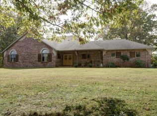 1445 Moon Valley Rd, Ozark, MO 65721