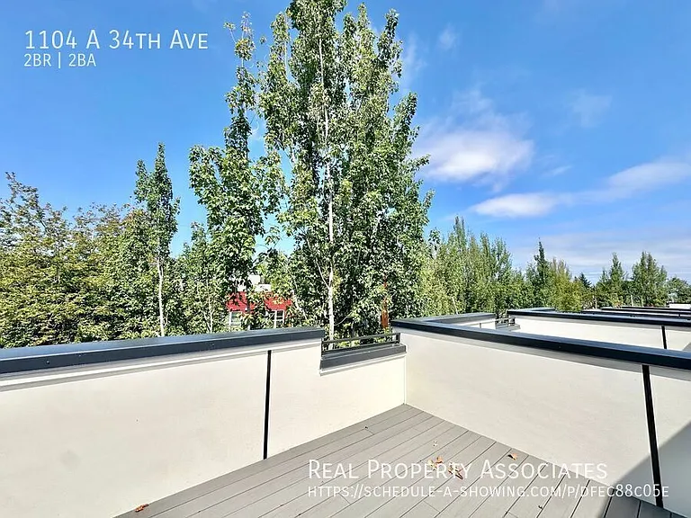 1104A 34th Ave — Photo 32