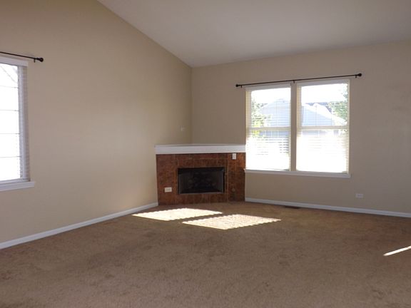 3rd image of 724 S Winchester Dr