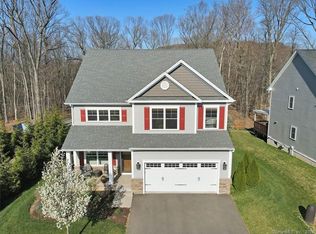 19 Old Oak Ct, Southington, CT 06489
