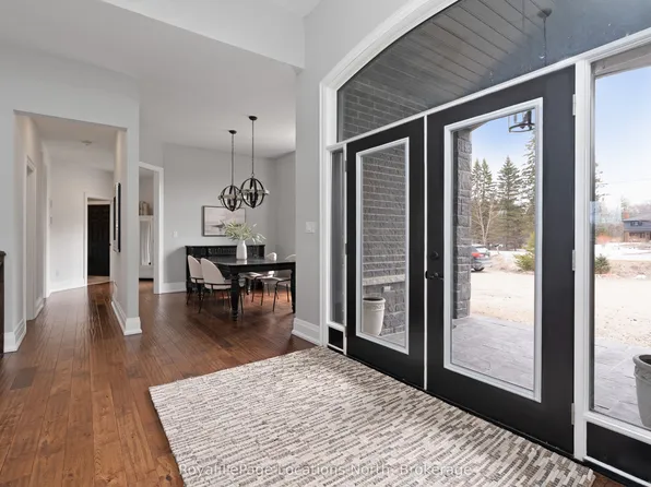1029 6th St, Collingwood, ON L9Y 3Y9