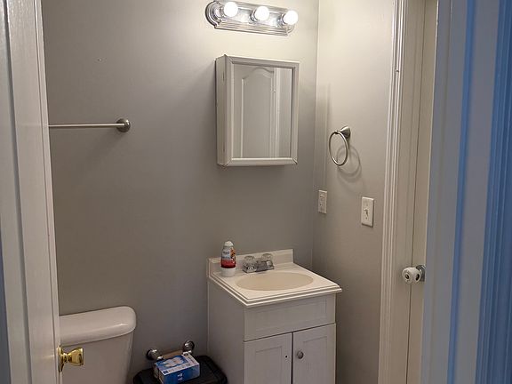 2nd image of 114 Herndon St #7