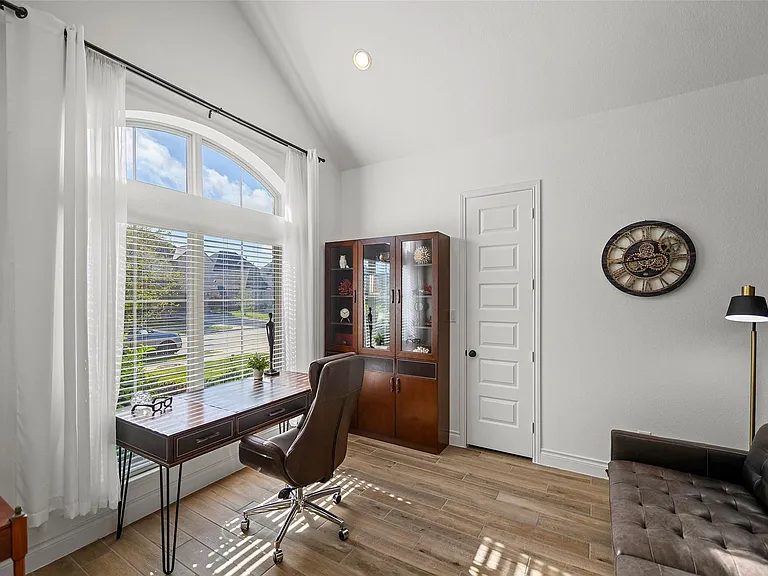 2126 Partridgeberry Ln — Photo 4