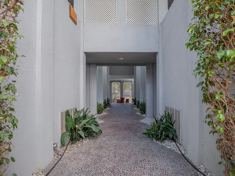432 S Sierra Madre Blvd #1 — Photo 7