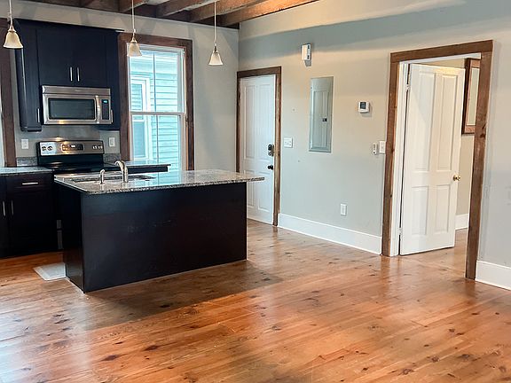 Living room / Kitchen