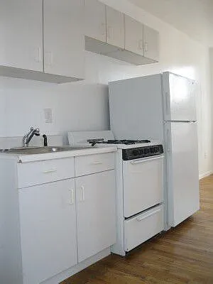 Rented by Tower Brokerage | media 19
