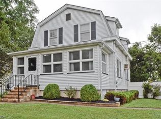 6 S Belair Ave, Cedar Knolls, NJ 07927