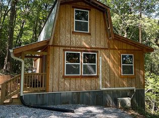 86 Acorn Trl, Cleveland, GA 30528