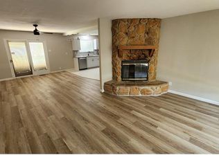 2140 Teakwood Manor Dr, Florissant, MO