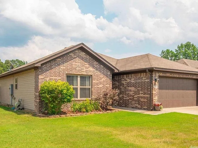 1722 Milburn Dr — Photo 4