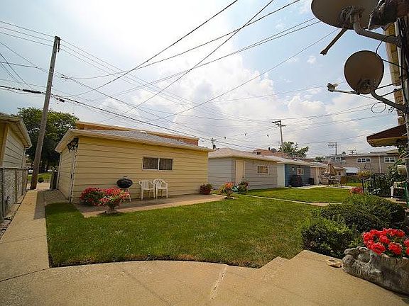 4th image of 5701 S Archer Ave S