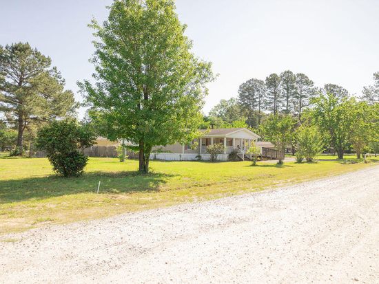 28 Greenfield Ln, Walterboro, SC 29488