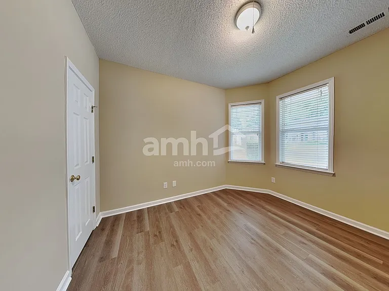 1020 Dual Parks Rd — Photo 16