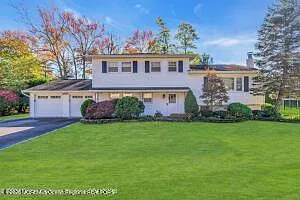 4 Judith Ct — Photo 1