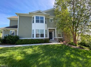 4 Indigo Rd, Hackettstown, NJ 07840