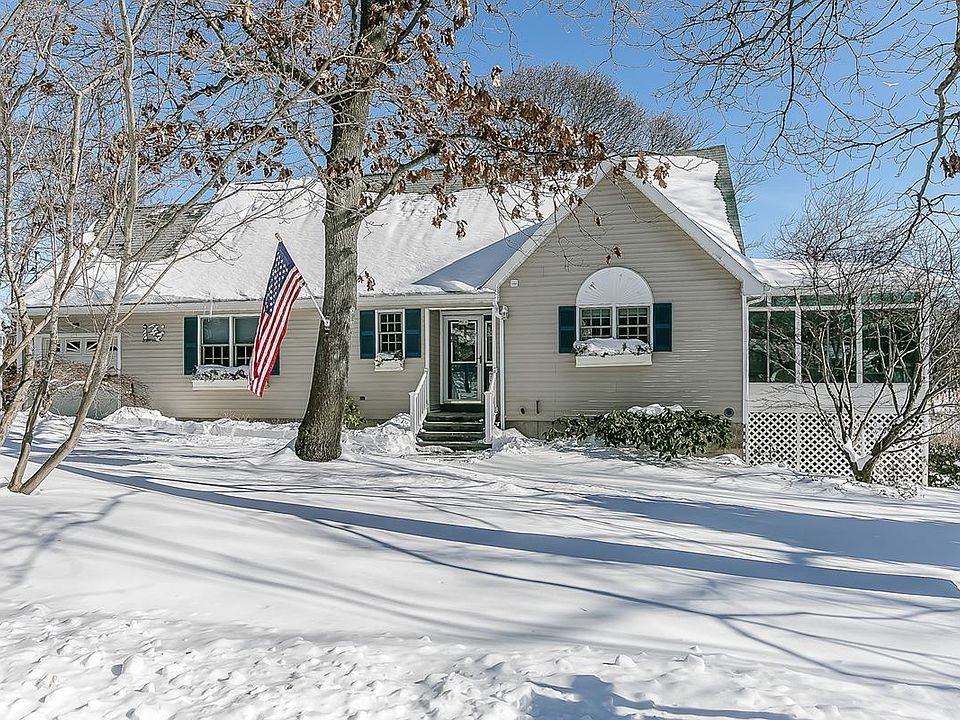 1st image of 675 Meadow Ln