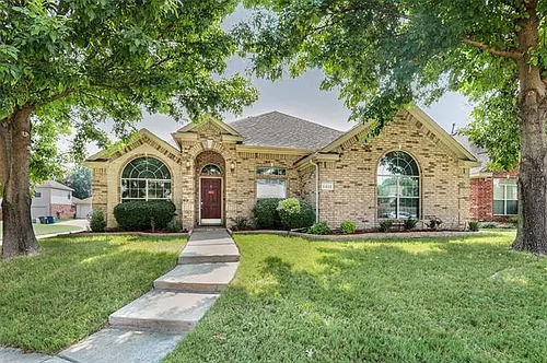 1412 Vineyard Dr Photo 1