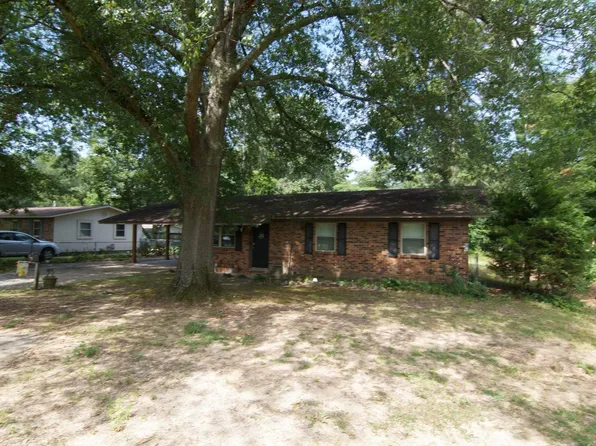 214 George St, Lonoke, AR 72086