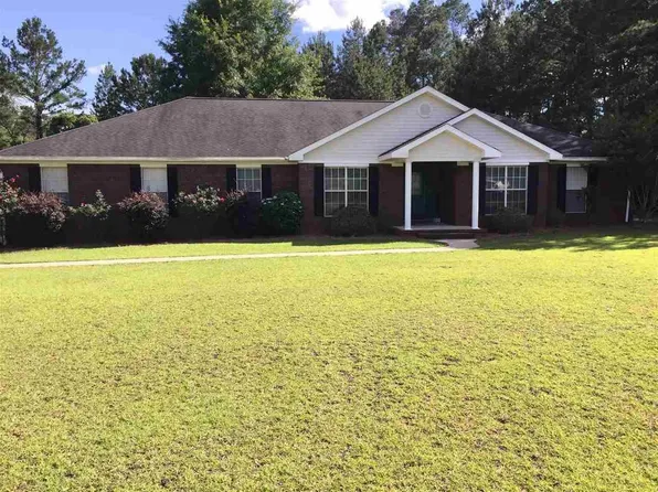 110 Plantation Way, Ozark, AL 36360