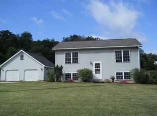 836 Lake Rd, Milton, VT 05468