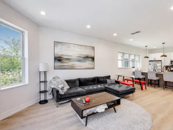 2619 N Kimball Ave APT 2F, Chicago, IL 60647