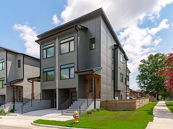 2nd image of 1000 Addison Pl Unit 101