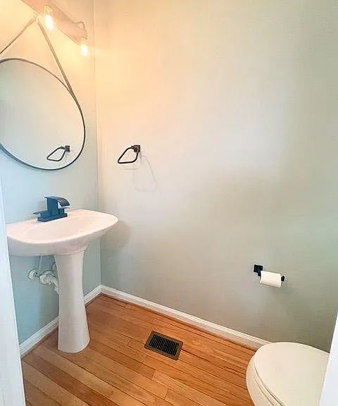 1073 Park Row N — Photo 11