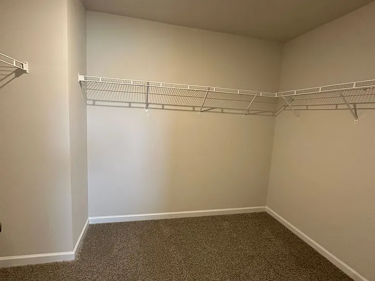 304 S Lake Ct — Photo 13