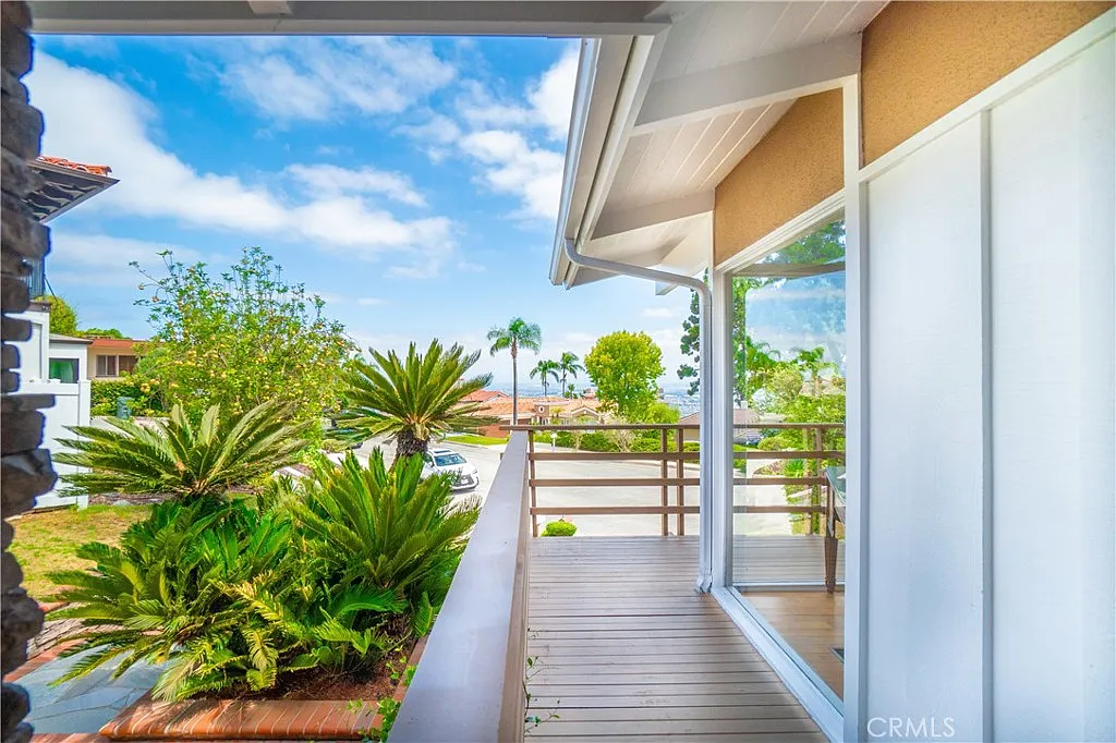 4 bed, 2717 sqft, $8,500 — Photo 4