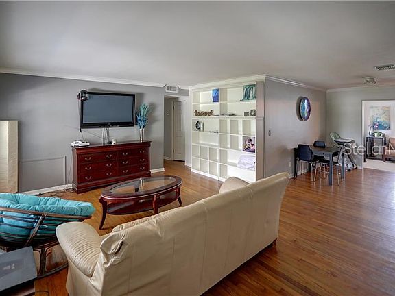 2nd image of 1888 Carollee Ln