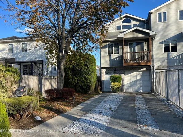 981 Targee St, Staten Island, NY 10304