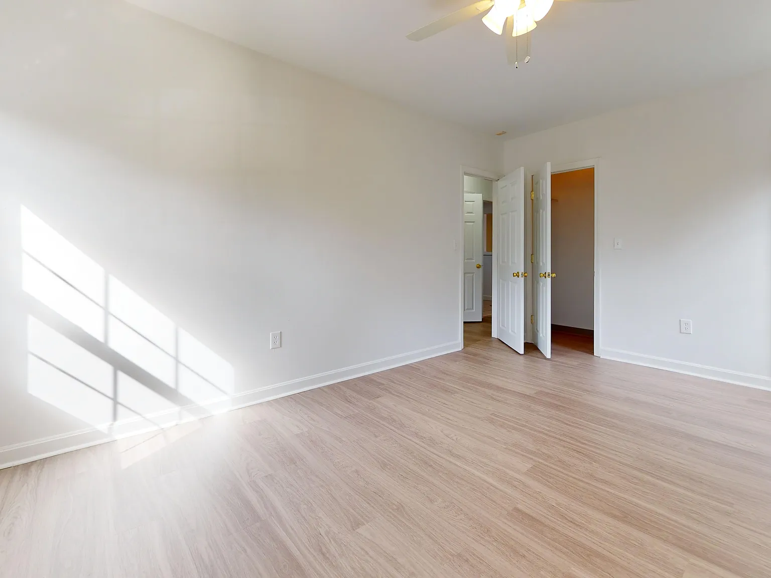 41 Austin Ave — Photo 2