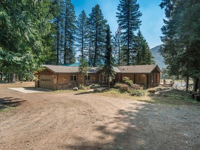744 River Dr, Clark Fork, ID, 83811