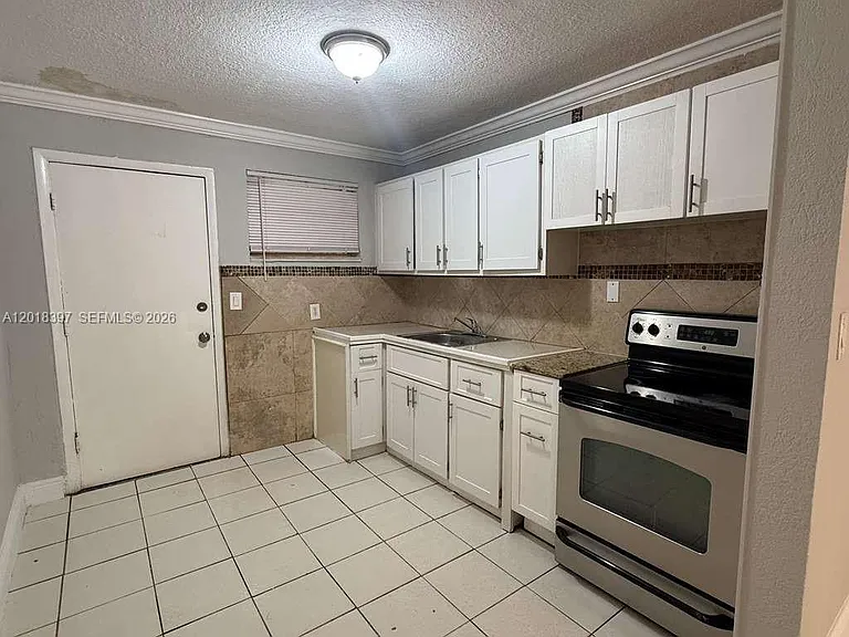 7708 NW 3rd Ave #- — Photo 5