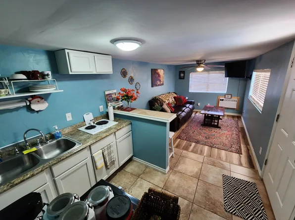 405 1/2 Park Pl #1/2, Guthrie, OK 73044