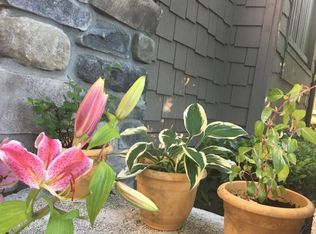 98 Almond Ct, San Rafael, CA 94903