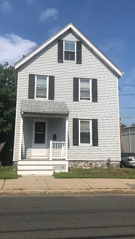 3 bed, 1.5 bath, $3,100 — Photo 1