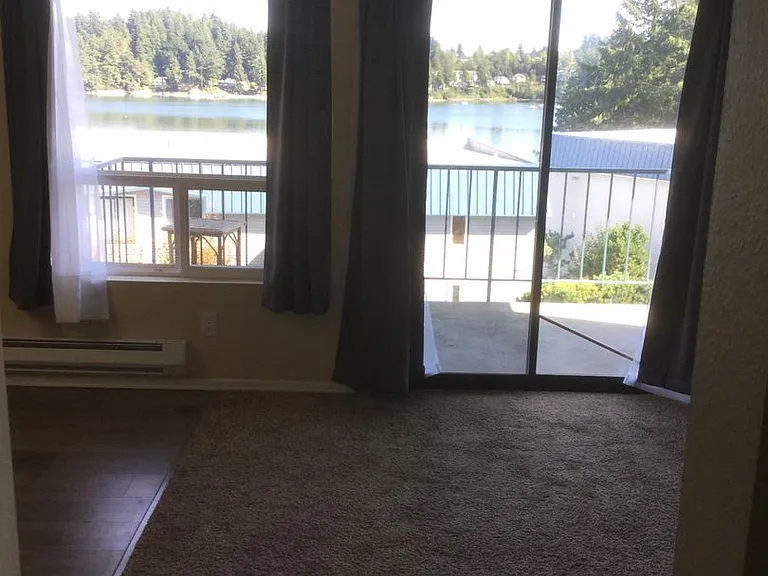 924 Shorewood Dr #B17 — Photo 6